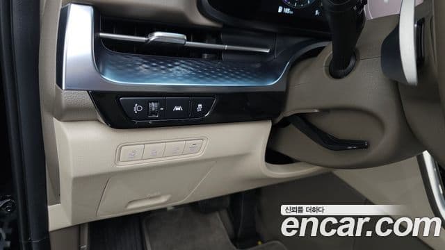 Kia Carnival 2022 — Şəkil 17/20