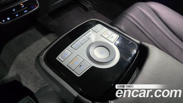 Genesis Electrified G80 2021 — ფოტო 18/20