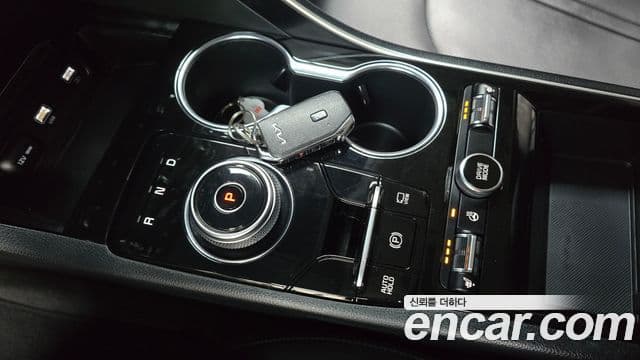 Kia K5 2023 — Şəkil 13/20
