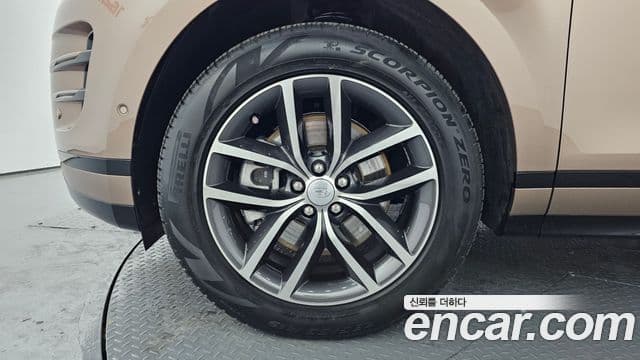 Land Rover Range Rover Evoque 2025 — ფოტო 9/20