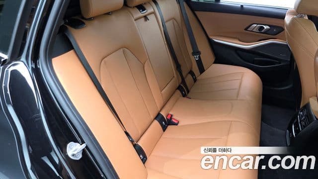 BMW 3 Series 2024 — ფოტო 11/20