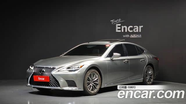 Lexus LS500h, 2023