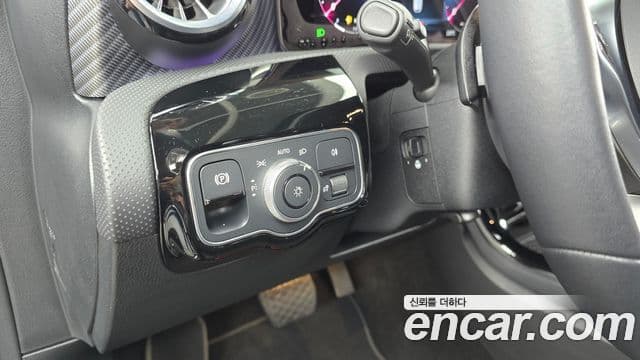 Mercedes-Benz A-Class 2025 — ფოტო 17/20