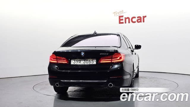 BMW 5 Series 2018 — Şəkil 4/20