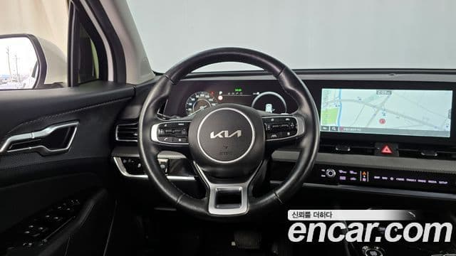 Kia Sportage 2021 — ფოტო 13/20