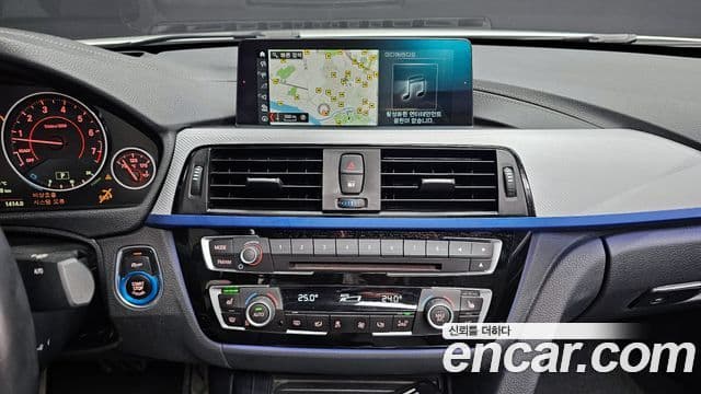 BMW 3 Series 2018 — Фото 17/20