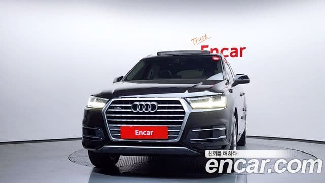 Audi Q7 2019 — Фото 3/20