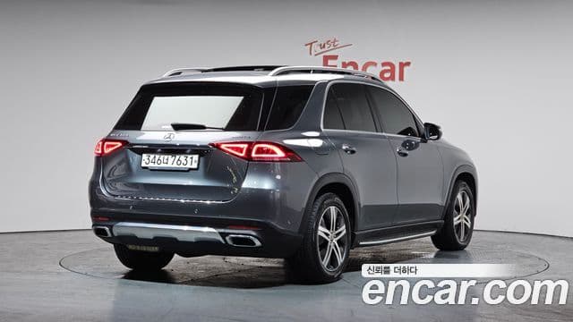 Mercedes-Benz GLE-Class 2020 — ფოტო 2/20