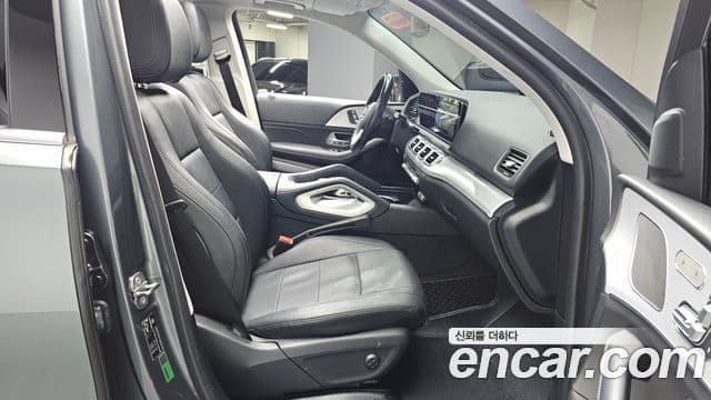 Mercedes-Benz GLE-Class 2020 — ფოტო 11/20