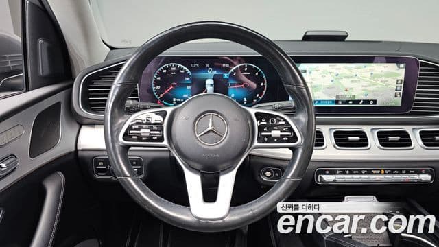 Mercedes-Benz GLE-Class 2020 — ფოტო 13/20