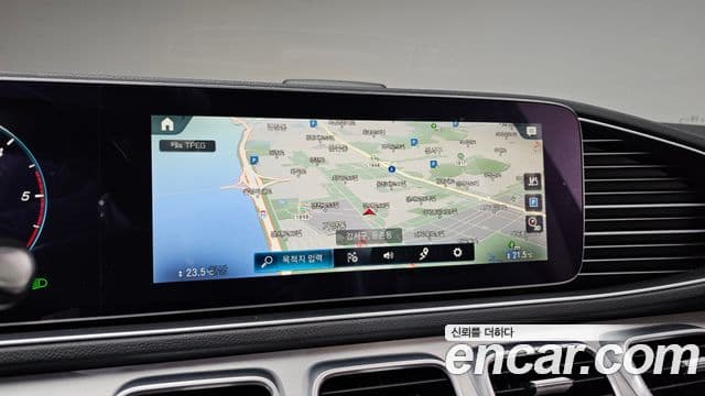 Mercedes-Benz GLE-Class 2020 — ფოტო 14/20