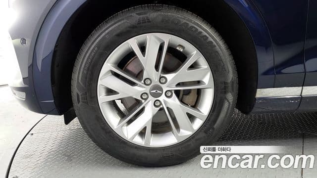 Genesis GV70 2022 — ფოტო 5/20