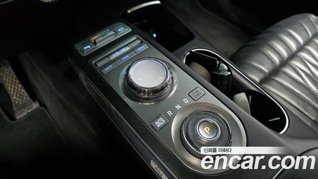 Genesis GV70 2022 — ფოტო 9/20
