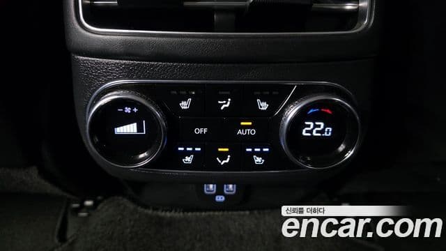 Genesis GV70 2022 — ფოტო 19/20