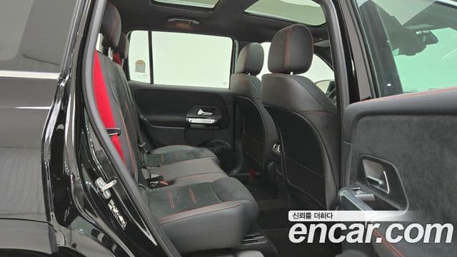 Mercedes-Benz GLB-Class 2025 — Фото 9/17