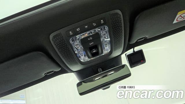 Mercedes-Benz GLB-Class 2025 — Фото 17/17