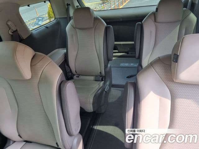 Kia Carnival 2022 — Фото 15/20