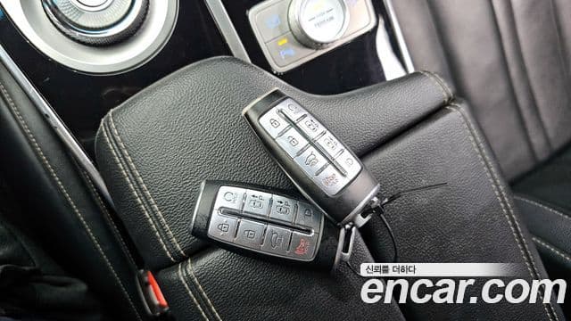Genesis GV80 2021 — ფოტო 19/20