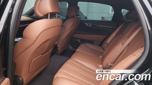 Genesis Electrified G80 2023 — ფოტო 17/20