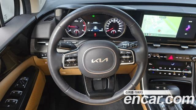 Kia Carnival 2023 — Şəkil 13/20