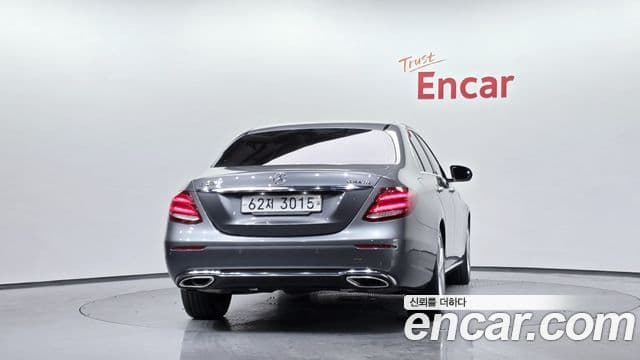 Mercedes-Benz E-Class 2018 — Şəkil 4/20
