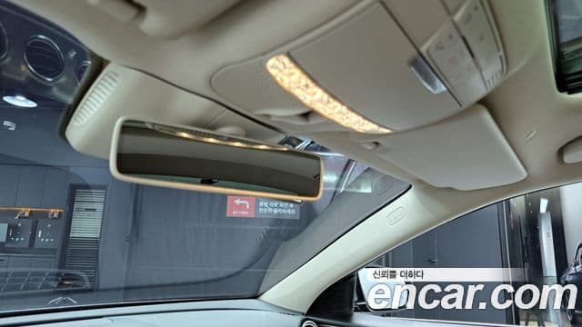 Mercedes-Benz E-Class 2018 — Şəkil 17/20