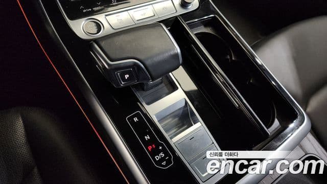 Audi Q7 2021 — Şəkil 9/20