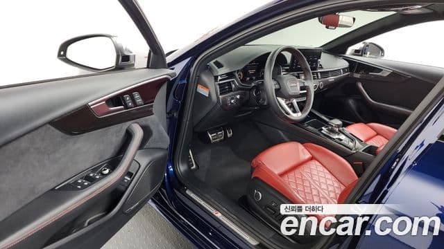 Audi A4 2023 — Şəkil 10/20