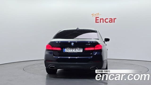 BMW 5 Series 2022 — ფოტო 4/20