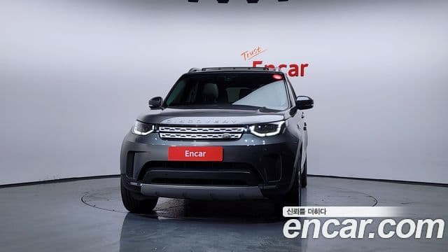 Land Rover Discovery 5 2019 — ფოტო 3/20