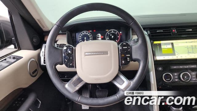Land Rover Discovery 5 2019 — ფოტო 13/20