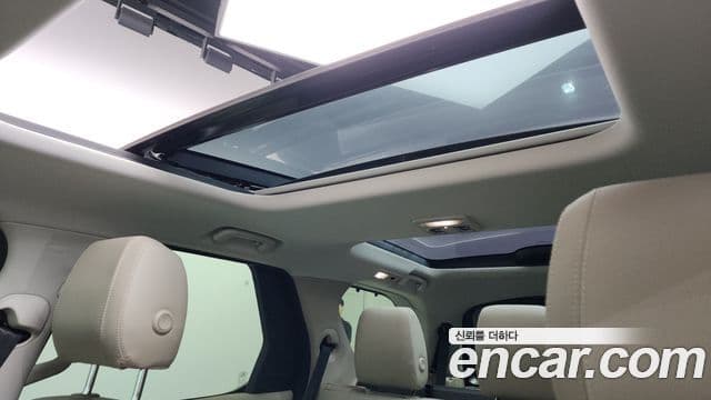 Land Rover Discovery 5 2019 — ფოტო 19/20