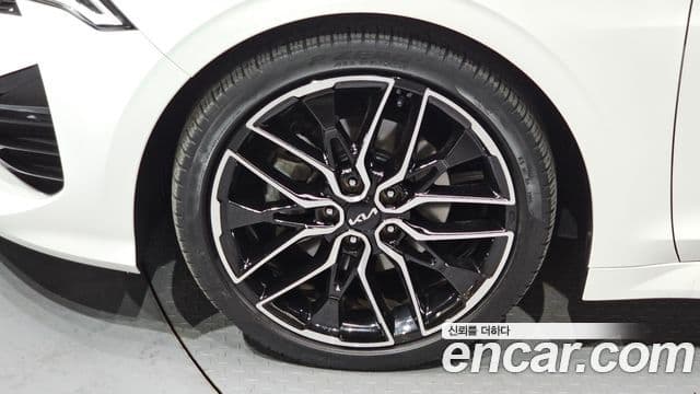 Kia K5 2023 — ფოტო 5/20