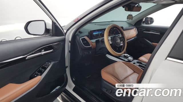 Kia Seltos 2024 — ფოტო 10/20
