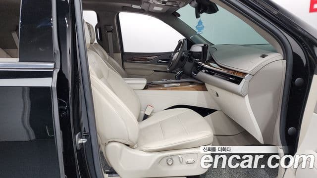Cadillac Escalade 2021 — ფოტო 11/20