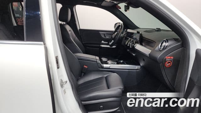 Mercedes-Benz GLB-Class 2021 — фото 11 из 20