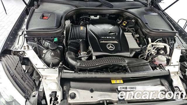 Mercedes-Benz GLC-Class 2018 — Photo 1/20