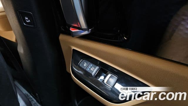 Kia Carnival 2022 — Şəkil 19/20