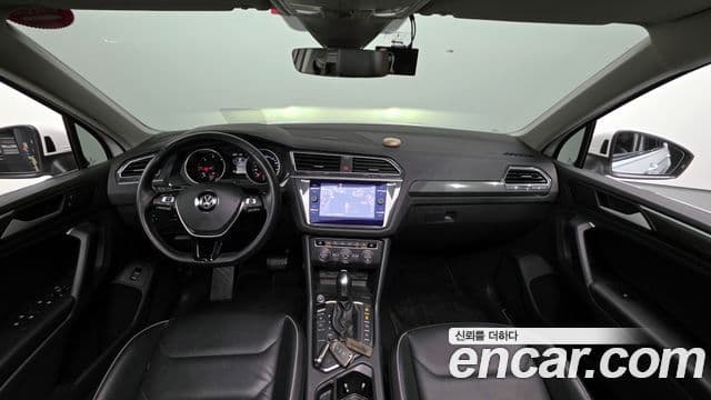 Volkswagen Tiguan 2020 — Şəkil 10/20