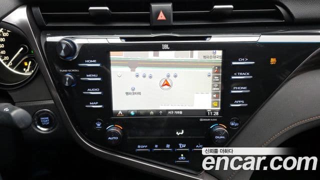 Toyota Camry 2019 — Şəkil 14/20