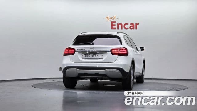 Mercedes-Benz GLA-Class 2018 — фото 4 из 20