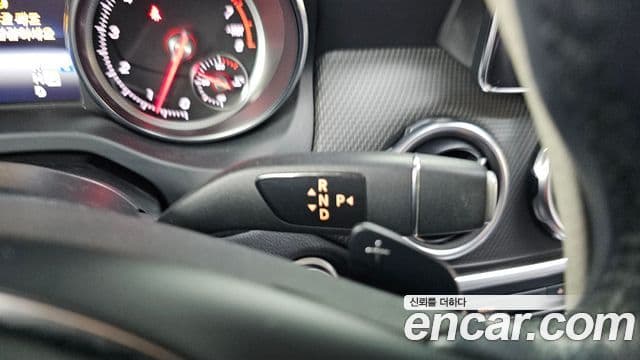 Mercedes-Benz GLA-Class 2018 — ფოტო 9/20