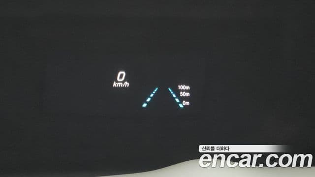 Mercedes-Benz E-Class 2022 — ფოტო 17/20