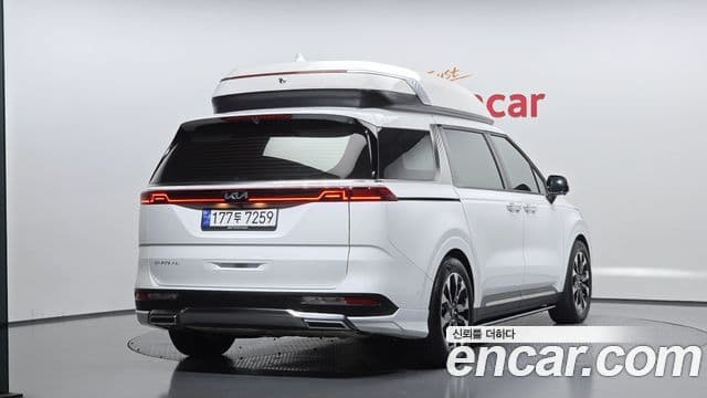 Kia Carnival 2022 — ფოტო 2/20