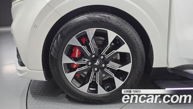 Kia Carnival 2022 — ფოტო 5/20