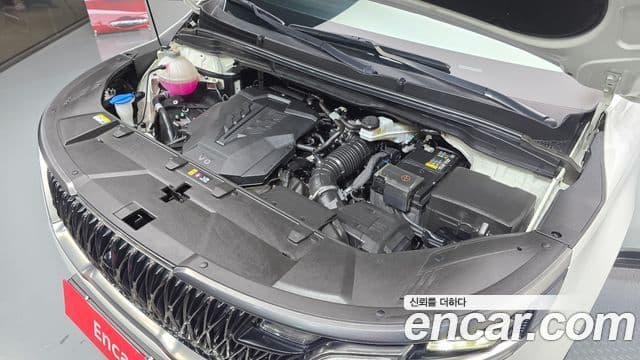 Kia Carnival 2022 — ფოტო 6/20