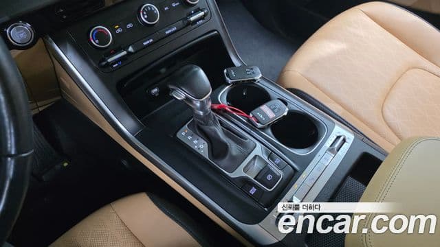 Kia Carnival 2022 — ფოტო 9/20