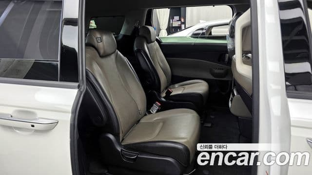 Kia Carnival 2024 — Şəkil 9/20