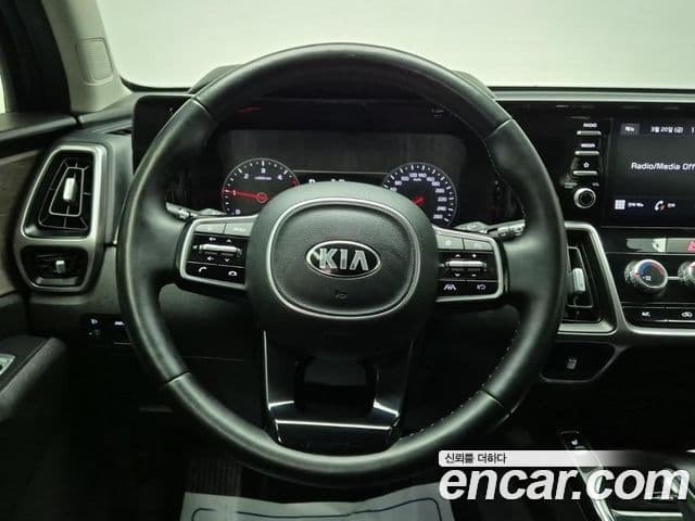 Kia Sorento 2020 — Фото 5/18
