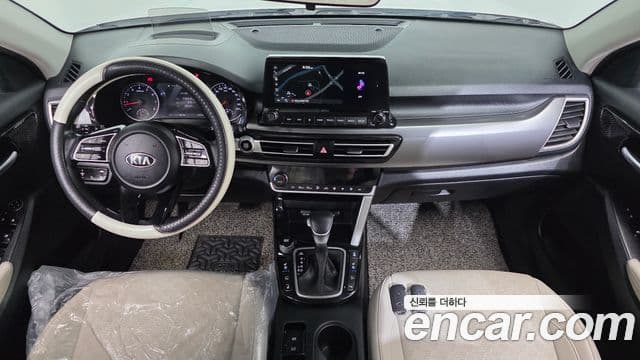 Kia Seltos 2021 — ფოტო 7/20